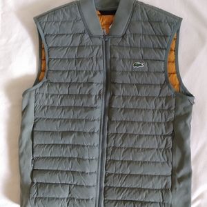 Lacoste sleeveless easy pack jacket